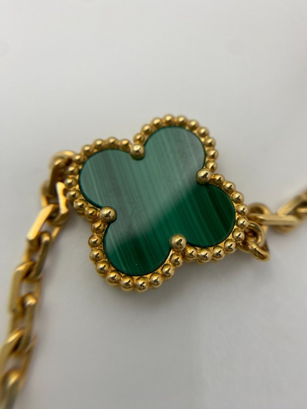 Authentic VCA Vintage Alhambra 5 Motif Malachite Gold Bracelet - Picture 5 of 9